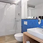 Mloft 4*