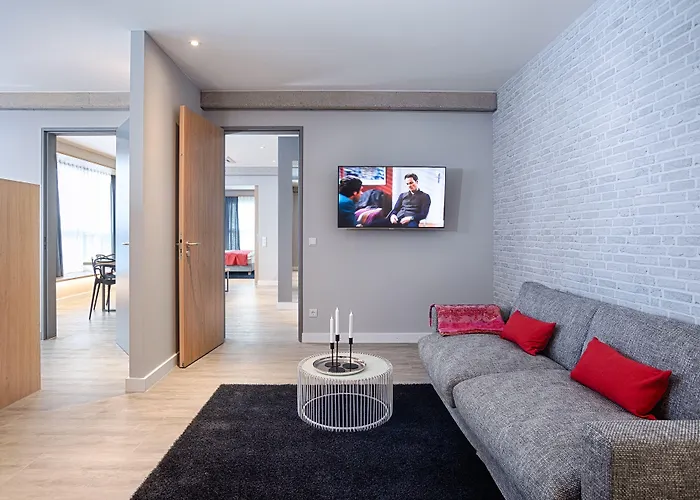 아파트호텔 엠로프트 아파트먼트 4*