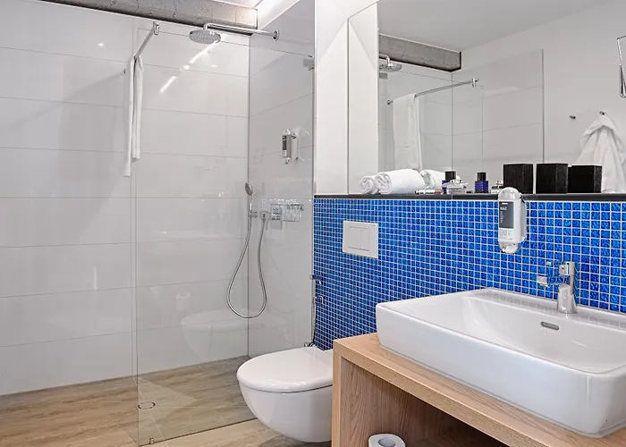 엠로프트 아파트먼트 4*