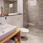 Mloft Ξενοδοχείο με διαμερίσματα 4*